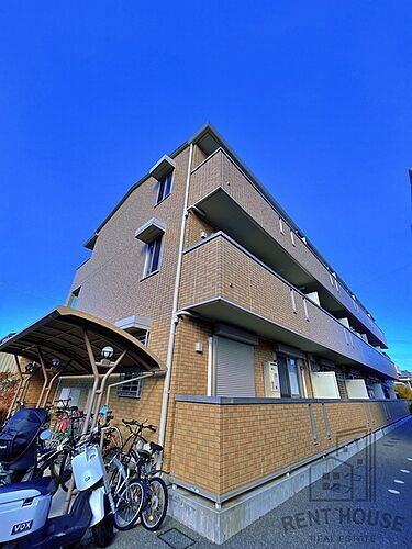 大阪府堺市西区鳳中町７丁 築17年8ヶ月 3階建