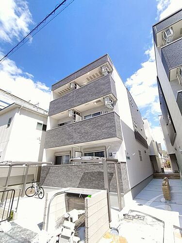 兵庫県西宮市川西町 3階建 築1年未満