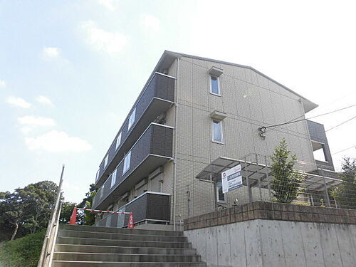 神奈川県綾瀬市寺尾西２丁目 3階建 築10年7ヶ月
