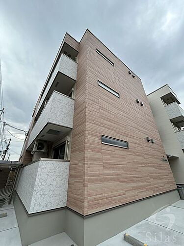 大阪府吹田市南正雀２丁目 3階建 築2年5ヶ月