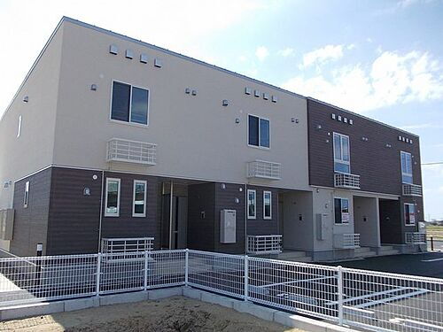 新潟県三条市月岡１丁目 賃貸アパート