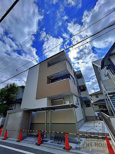 大阪府高石市東羽衣２丁目 3階建 