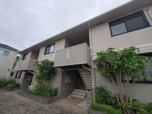 兵庫県川西市南花屋敷２丁目 2階建