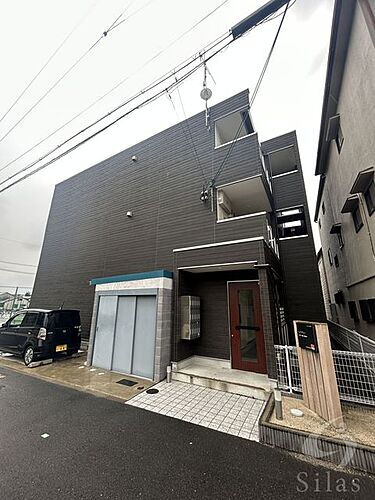 大阪府吹田市岸部南２丁目 築6年11ヶ月 3階建