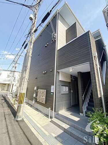 大阪府大阪市淀川区新高５丁目 3階建