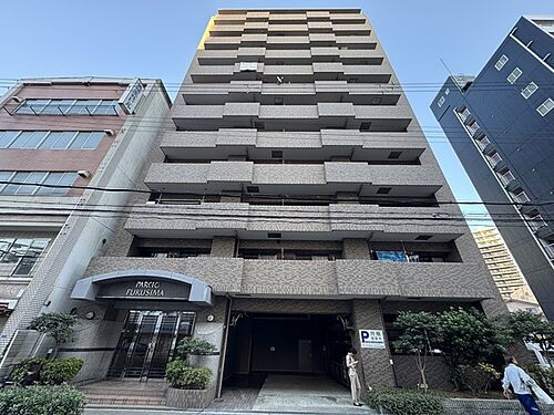 大阪府大阪市福島区福島３丁目 築27年7ヶ月 12階建