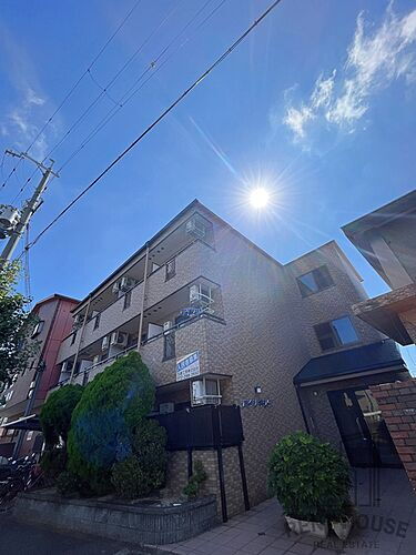 大阪府和泉市池上町１丁目 3階建