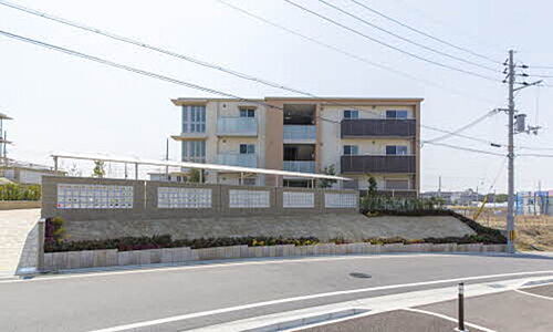 フェリオ城山台ウエスト 3階建