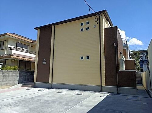 千葉県市川市塩焼２丁目 2階建 