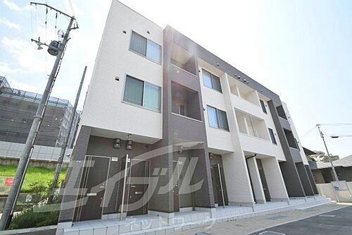 大阪府豊中市上新田２丁目 3階建 築10年5ヶ月