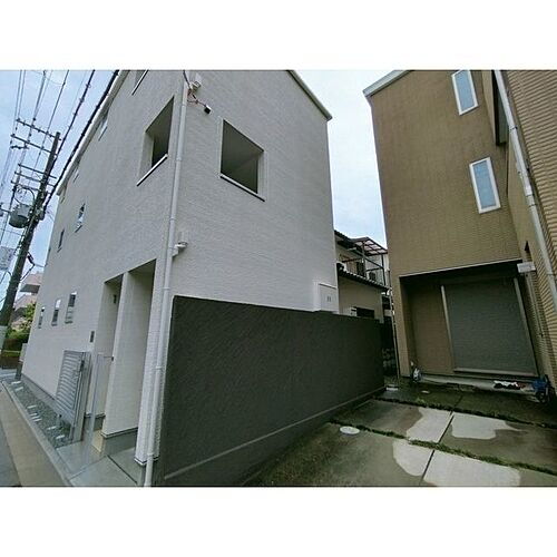 大阪府吹田市高城町 3階建 築2年9ヶ月