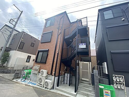 神奈川県厚木市旭町４丁目 3階建