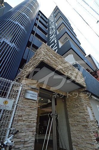 大阪府大阪市北区黒崎町 8階建