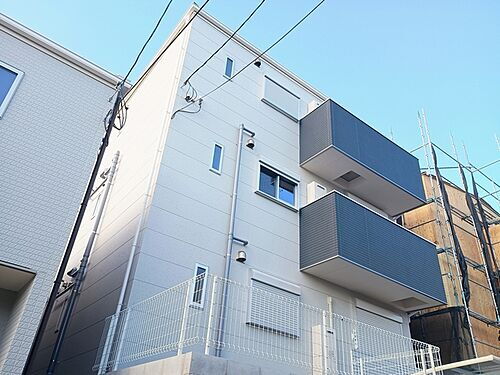 兵庫県神戸市長田区房王寺町３丁目 3階建