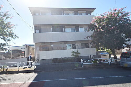 東京都八王子市堀之内３丁目 3階建