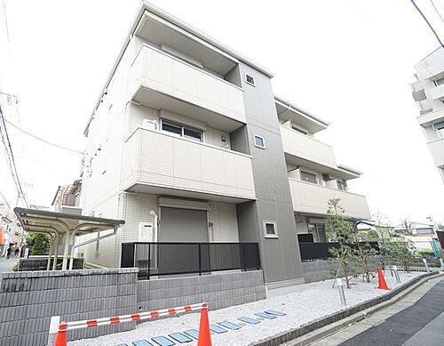 東京都調布市布田２丁目 3階建