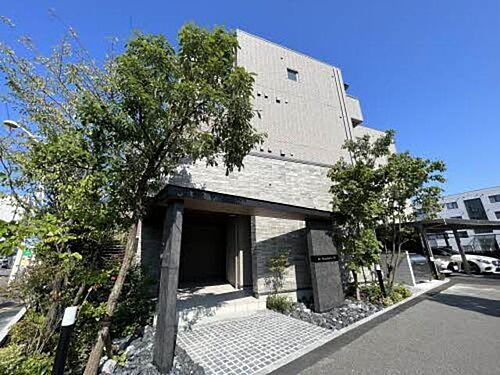 シャーメゾンガーデンズ幸町 4階建