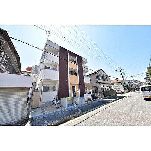 兵庫県西宮市甲子園町 築8年12ヶ月 3階建