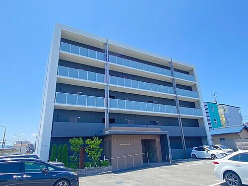 大阪府富田林市旭ケ丘町 5階建