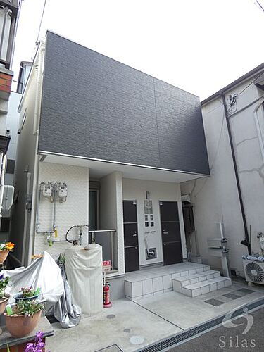大阪府堺市西区鶴田町 2階建