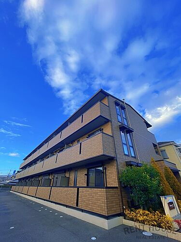 大阪府泉佐野市中町１丁目 3階建