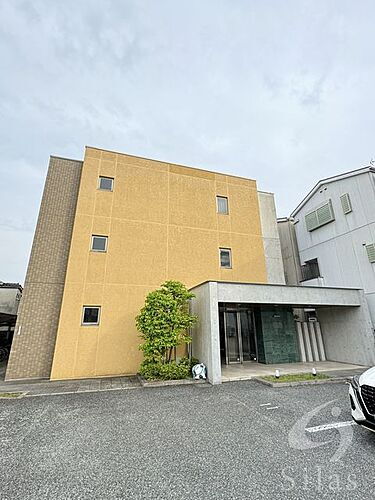 大阪府豊中市千成町３丁目 3階建