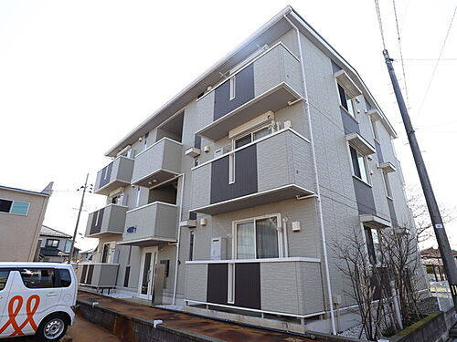 新潟県新発田市城北町２丁目 3階建 築7年4ヶ月