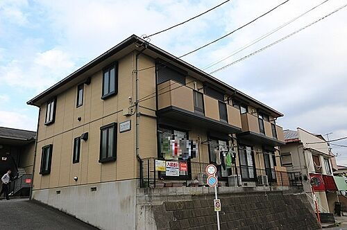 神奈川県秦野市ひばりケ丘 2階建 築25年6ヶ月