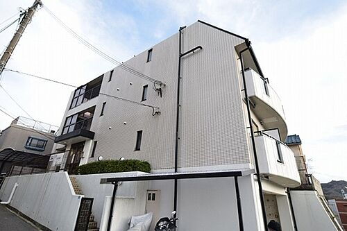 兵庫県神戸市北区鈴蘭台北町１丁目 3階建 築32年5ヶ月