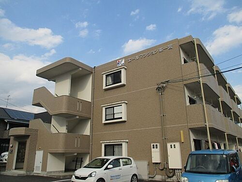 エールマンション東一宮 3階建