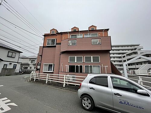 神奈川県伊勢原市石田 2階建