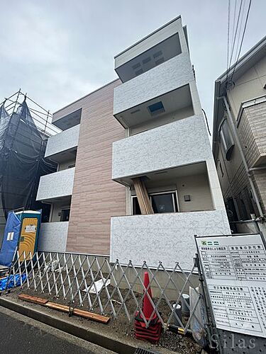 大阪府池田市天神２丁目 3階建