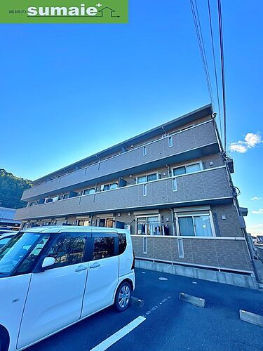 和歌山県海南市重根西１丁目 3階建