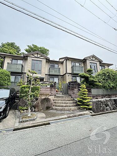 大阪府豊中市清風荘２丁目 2階建
