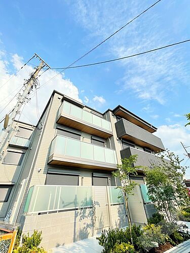 大阪府堺市西区鳳西町２丁 築3年5ヶ月 3階建
