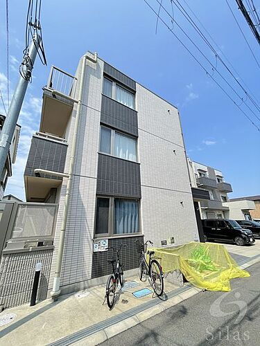 兵庫県尼崎市塚口本町２丁目 3階建