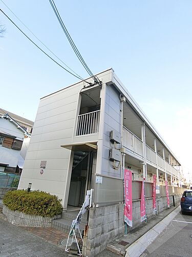 レオパレス泉大津中央 2階建