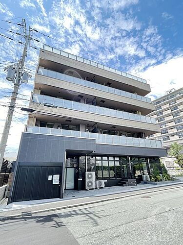 兵庫県神戸市東灘区西岡本１丁目 5階建