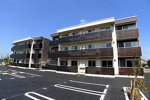 グランフィールド参番館 3階建