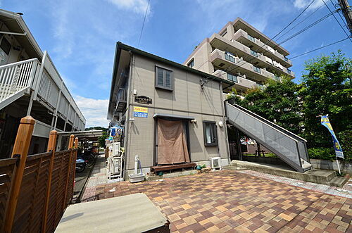 東京都八王子市越野 2階建
