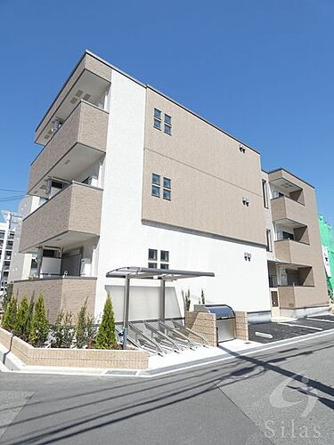 大阪府豊中市曽根南町２丁目 3階建
