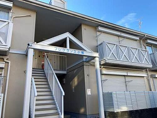 フレグランス小柳． 2階建