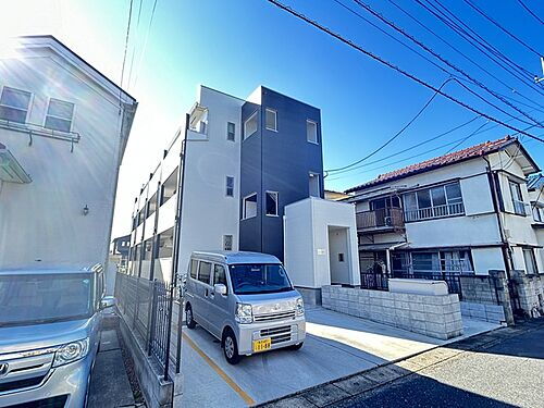 埼玉県越谷市大字恩間 3階建 築3年6ヶ月