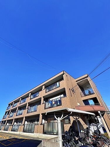 大阪府和泉市尾井町１丁目 築27年3ヶ月 3階建