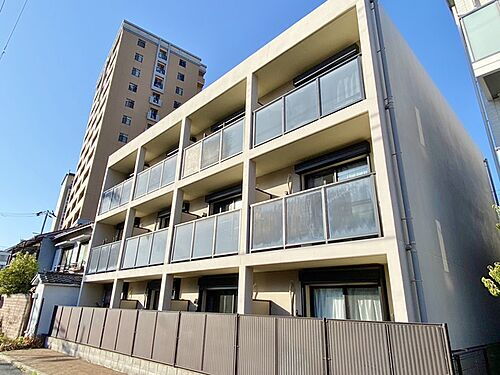 大阪府大阪市東淀川区菅原５丁目 3階建