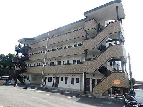 神奈川県伊勢原市石田 4階建 築23年7ヶ月
