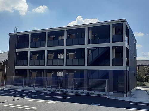東京都福生市大字熊川 3階建 築2年10ヶ月