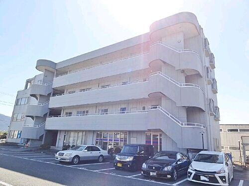 静岡県御殿場市萩原 4階建 築32年6ヶ月