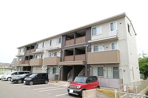 兵庫県明石市大久保町谷八木 3階建