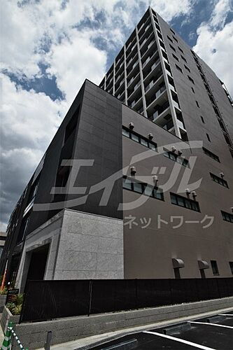 大阪府吹田市広芝町 14階建